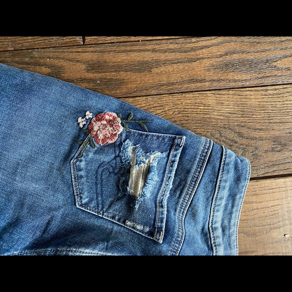 BRAND NEW SILVER JEANS CO. JEANS - Picture 5 of 6